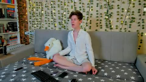 tedy_lun online show from March 11, 8:37 pm