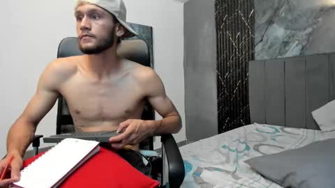 Snapshot of tedyx99 chatting on March 17, 8:06 am Tedy online show from March 17, 8:06 am