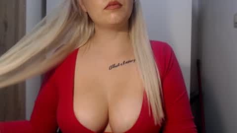 Snapshot of teeyara_ chatting on September 26, 4:11 pm Teeyara online show from September 26, 4:11 pm