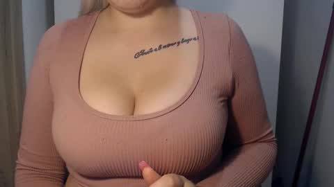 Snapshot of teeyara_ chatting on September 27, 7:30 pm Teeyara online show from September 27, 7:30 pm