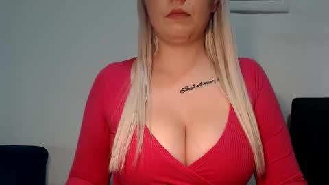 Teeyara  online show from October 1, 6:25 pm