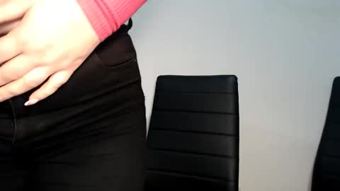 Teeyara  online show from October 9, 7:50 am