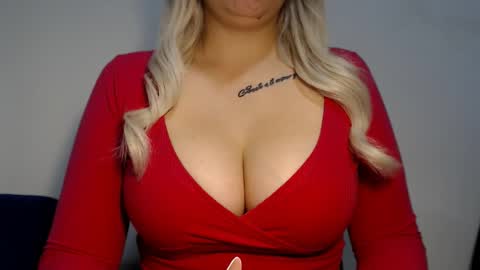 Teeyara  online show from October 11, 6:45 am