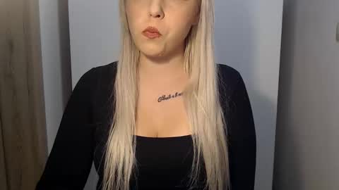 Teeyara  online show from February 1, 3:32 pm