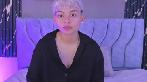 Snapshot of tefi_meow_ chatting on June 28, 12:11 pm Estefani online show from June 28, 12:11 pm