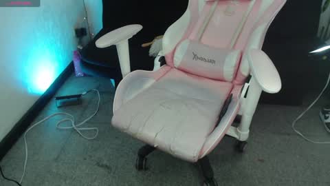 tefy_bratz online show from January 22, 7:57 am