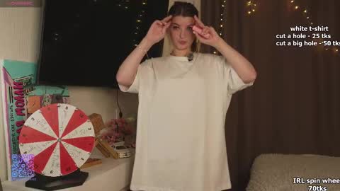 Snapshot of temperaturka chatting on October 13, 3:39 am Sarah online show from October 13, 3:39 am