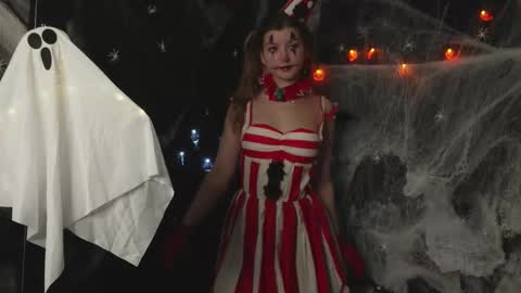 Snapshot of temperaturka chatting on October 24, 3:58 am Sarah online show from October 24, 3:58 am