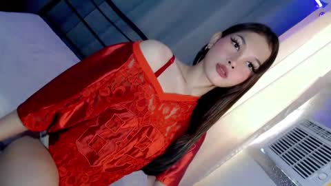 Snapshot of temptation_lily chatting on June 11, 2:33 am Lily online show from June 11, 2:33 am