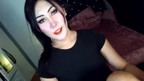 Snapshot of temptationoflust chatting on March 23, 11:36 am Im Dianna DONT FORGET TO FOLLOW ME online show from March 23, 11:36 am