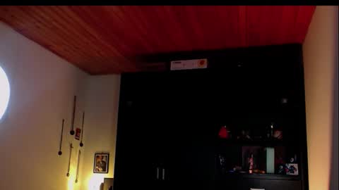 Snapshot of temptationsweet__ chatting on March 13, 8:10 am Sara online show from March 13, 8:10 am