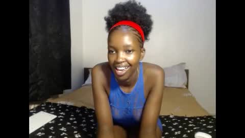 Snapshot of tempting_vibe chatting on March 5, 6:59 pm tempting_vibe online show from March 5, 6:59 pm