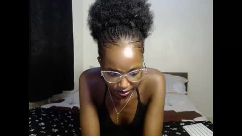 Snapshot of tempting_vibe chatting on March 15, 5:19 pm tempting_vibe online show from March 15, 5:19 pm