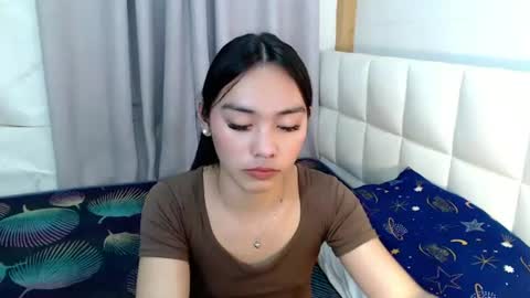 Snapshot of temptmebabyx chatting on July 6, 3:03 pm YOGIRL MAXINE online show from July 6, 3:03 pm