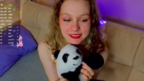 Snapshot of tender__beauty chatting on March 27, 6:40 pm Hey Im Aneta online show from March 27, 6:40 pm