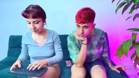 tender_dust online show from March 5, 9:04 pm