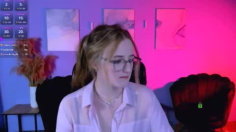 ur Louise online show from March 8, 2:15 am