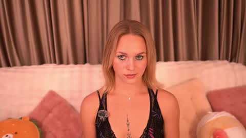 Ellis online show from November 27, 6:21 pm