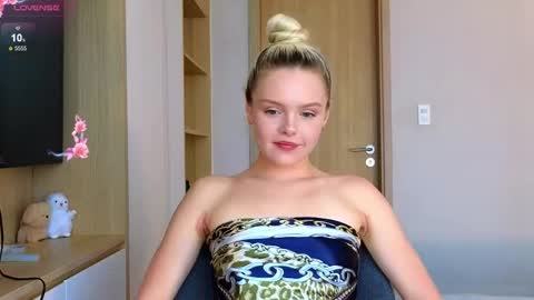 Snapshot of tenderlovesss chatting on May 15, 9:16 am Amanda and Kenny online show from May 15, 9:16 am