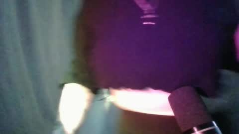 Snapshot of tendre_amelia chatting on April 7, 4:13 am tendre_amelia online show from April 7, 4:13 am