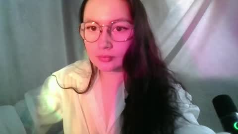 Snapshot of tendre_amelia chatting on April 9, 6:19 am tendre_amelia online show from April 9, 6:19 am