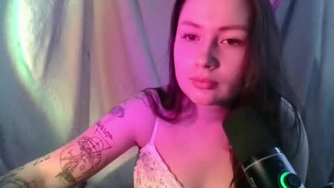 Snapshot of tendre_amelia chatting on April 21, 5:25 am tendre_amelia online show from April 21, 5:25 am
