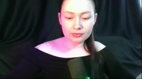 Snapshot of tendre_amelia chatting on May 18, 5:24 am tendre_amelia online show from May 18, 5:24 am