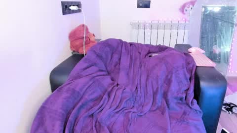 Kira online show from March 31, 8:48 am