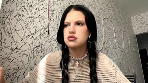 Snapshot of tenniegirres chatting on October 22, 8:36 am Hi Im Vini online show from October 22, 8:36 am