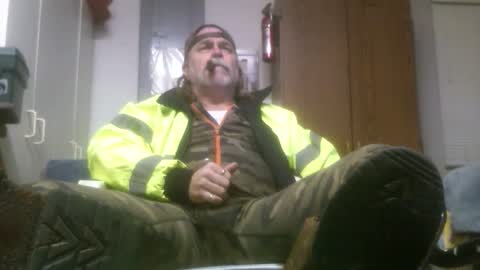 Snapshot of tennredneck chatting on January 28, 5:11 am Tennredneck online show from January 28, 5:11 am