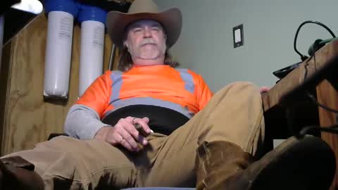Snapshot of tennredneck chatting on February 14, 4:15 am Tennredneck online show from February 14, 4:15 am