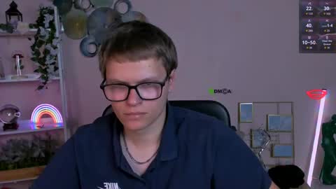 teo_sol online show from May 13, 6:11 am