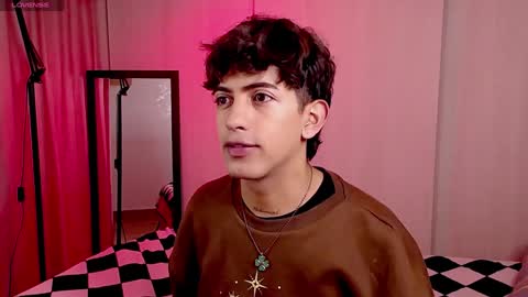 teo brown Independent model online show from January 4, 1:53 pm