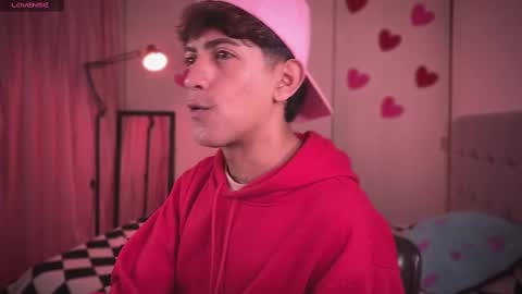 teo brown Independent model online show from March 4, 4:30 pm