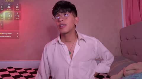 teo brown Independent model online show from September 27, 10:37 pm