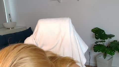 Snapshot of teodora_alamo chatting on May 19, 12:11 pm Teodora Alamo online show from May 19, 12:11 pm