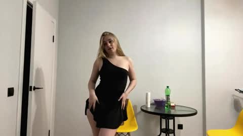 Mia or just MI online show from May 21, 9:27 am