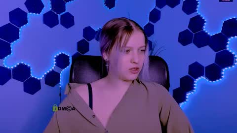 your love online show from March 25, 9:59 am