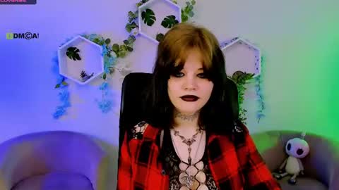 Snapshot of teresa_shy chatting on June 17, 8:28 am your love online show from June 17, 8:28 am