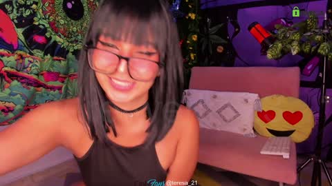 Snapshot of teretwerk_23 chatting on January 20, 3:04 am teresa  help me reach 100 like online show from January 20, 3:04 am