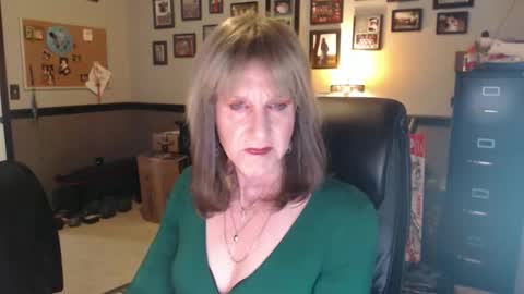 Snapshot of terilee59 chatting on February 16, 12:29 am terilee59 online show from February 16, 12:29 am