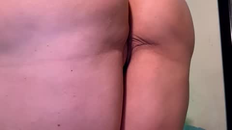 TernuritaySebas online show from May 15, 1:51 pm