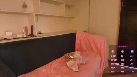 Terra Elowen online show from October 10, 11:42 am