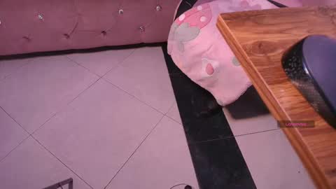 Terra Elowen online show from November 5, 11:10 am