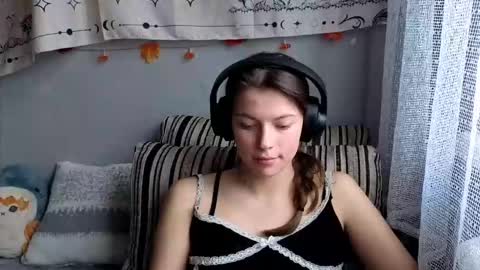 Snapshot of terranaufzinger chatting on November 20, 6:02 am Anny Simpson online show from November 20, 6:02 am