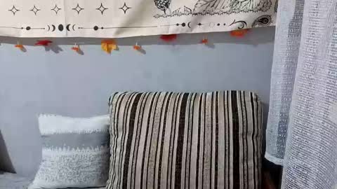 Snapshot of terranaufzinger chatting on December 14, 1:22 am Anny Simpson online show from December 14, 1:22 am