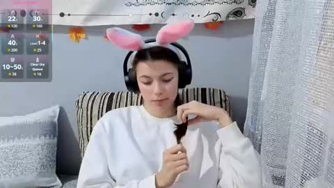 Snapshot of terranaufzinger chatting on December 16, 4:39 am Anny Simpson online show from December 16, 4:39 am