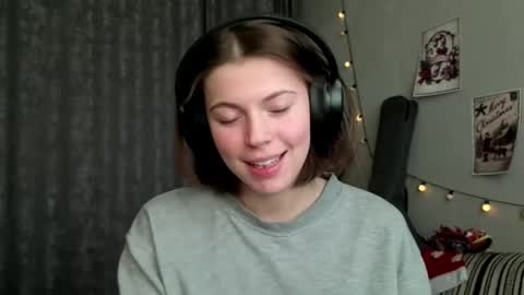 Snapshot of terranaufzinger chatting on January 12, 6:07 am Anny Simpson online show from January 12, 6:07 am