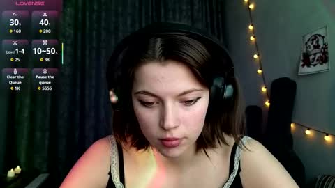 Snapshot of terranaufzinger chatting on February 4, 8:31 am Anny Simpson online show from February 4, 8:31 am