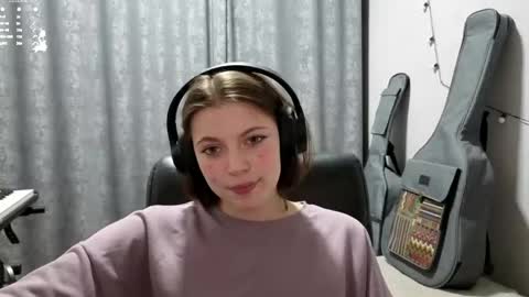 Anny Simpson online show from May 5, 8:17 pm